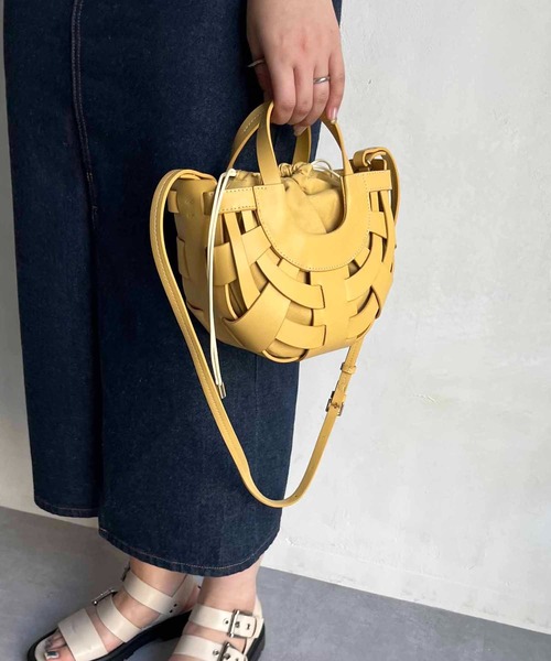 CAPRICIEUX LE'MAGE(カプリシューレマージュ)の「ハーフムーンメッシュショルダーバッグ(ショルダーバッグ・レディース・イエロー/グリーン/アイボリー・FREE)」の17枚目の写真