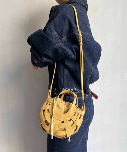 CAPRICIEUX LE'MAGE(カプリシューレマージュ)の「ハーフムーンメッシュショルダーバッグ(ショルダーバッグ・レディース・イエロー/グリーン/アイボリー・FREE)」の18枚目の写真