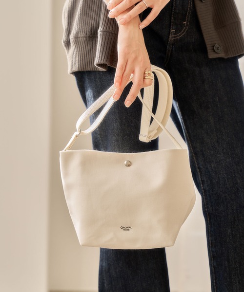 ORCIVAL（オーシバル）の「【ORCIVAL / オーシバル】 LCV SHOULDER POUCH MEDIUM：バッグ◆（ショルダーバッグ・レディース・ホワイト/ブラック/ベージュ・FREE）」の4枚目の写真