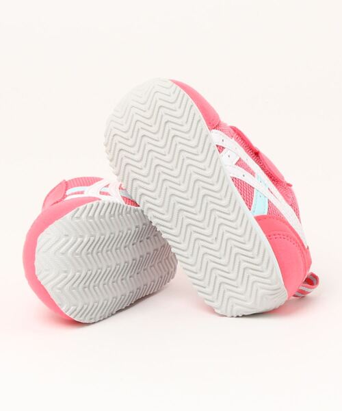SUKUSUKU(スクスク)の「ASICS KIDS(アシックス キッズ)アイダホ BABY 4(スニーカー・キッズ・ピンク・14.5cm/15.5cm/13.5cm/15.0cm/14.0cm/13.0cm)」の3枚目の写真