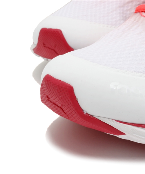 PUMA（プーマ）の「プーマファース 500 V4  (WOMEN)（その他シューズ・レディース・ホワイト×ブルー/ホワイト×ピンク・23cm/22.5cm/23.5cm/25.5cm/24.5cm/24cm/25cm）」の6枚目の写真