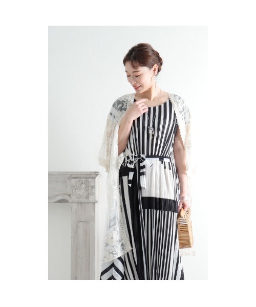 Sawa a la mode（サワアラモード）の「ストライプ柄プリーツワンピース（ワンピース・レディース・ホワイト・FREE）」の19枚目の写真