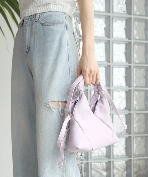 UNE MANSION(ユヌマンション)の「トライアングルキルティング2WAYバッグ(ショルダーバッグ・レディース・ブラック/アイボリー/ベージュ/ラベンダー・ONE SIZE)」の14枚目の写真