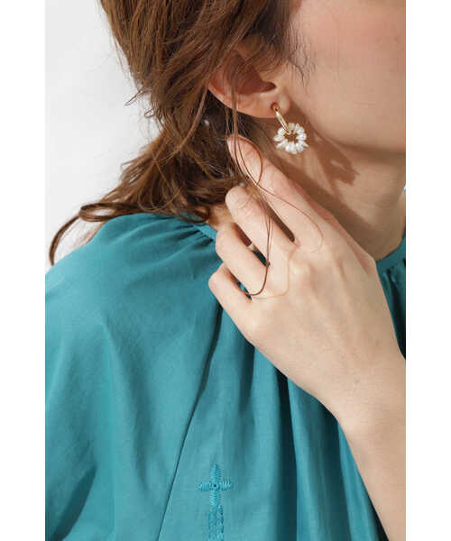 JILL STUART(ジルスチュアート)の「◆パールフープイヤリング(イヤリング・レディース・ゴールド・フリ-)」の2枚目の写真
