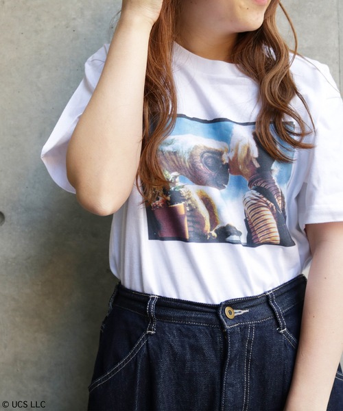 ACCOMMODE(アコモデ)の「E.T. フィルムアートTシャツ(Tシャツ/カットソー・レディース・A/B・FREE)」の2枚目の写真