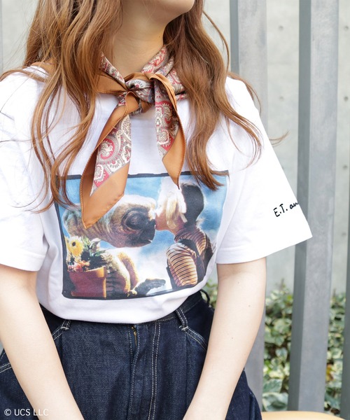 ACCOMMODE(アコモデ)の「E.T. フィルムアートTシャツ(Tシャツ/カットソー・レディース・A/B・FREE)」の3枚目の写真