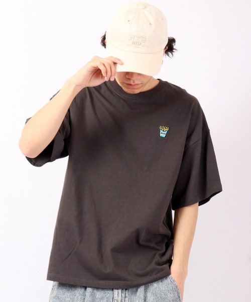 FUNALIVE(ファンアライブ)の「SUNNY APARTMENT USAコットン ビックシルエット 刺繍/プリント 半袖Tシャツ(Tシャツ/カットソー・メンズ・その他1/その他3/L/N/P/R/U/X/C/J/I/K/W/M/D/Q/E/Y/F/V/S/B/A/H/T/G/Z/その他4/その他5/O/その他/その他2・LL/M/L)」の9枚目の写真