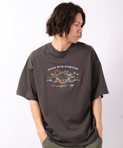 FUNALIVE(ファンアライブ)の「SUNNY APARTMENT USAコットン ビックシルエット 刺繍/プリント 半袖Tシャツ(Tシャツ/カットソー・メンズ・その他1/その他3/L/N/P/R/U/X/C/J/I/K/W/M/D/Q/E/Y/F/V/S/B/A/H/T/G/Z/その他4/その他5/O/その他/その他2・LL/M/L)」の12枚目の写真