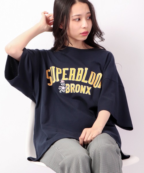 FUNALIVE(ファンアライブ)の「SUNNY APARTMENT USAコットン ビックシルエット 刺繍/プリント 半袖Tシャツ(Tシャツ/カットソー・メンズ・その他1/その他3/L/N/P/R/U/X/C/J/I/K/W/M/D/Q/E/Y/F/V/S/B/A/H/T/G/Z/その他4/その他5/O/その他/その他2・LL/M/L)」の2枚目の写真