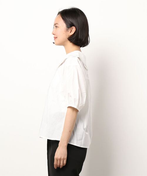 ehka sopo（エヘカソポ）の「花刺繍衿ブラウス（シャツ/ブラウス・レディース・グレー/オフホワイト/キナリ・ﾌﾘ-）」の4枚目の写真