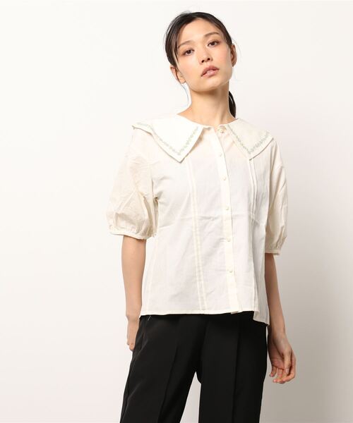 ehka sopo（エヘカソポ）の「花刺繍衿ブラウス（シャツ/ブラウス・レディース・グレー/オフホワイト/キナリ・ﾌﾘ-）」の20枚目の写真