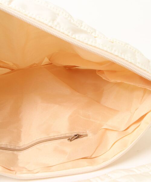 LAC-VERT(ラック・ヴェール)の「超軽量キルティングナイロンショルダーバッグ(ショルダーバッグ・レディース・ホワイト/ブラック/ベージュ/グリーン・FREE)」の8枚目の写真