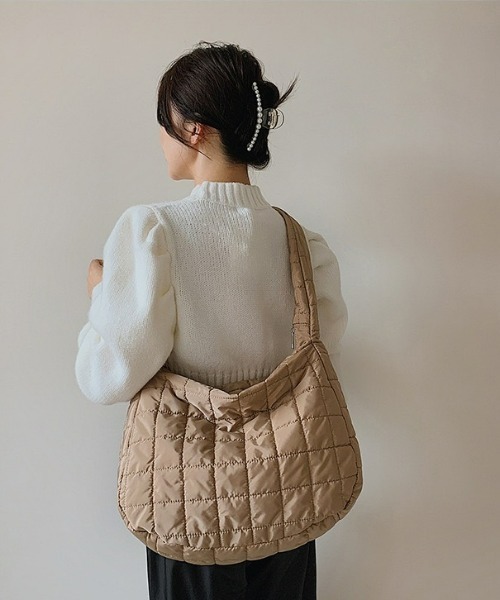 LAC-VERT(ラック・ヴェール)の「超軽量キルティングナイロンショルダーバッグ(ショルダーバッグ・レディース・ホワイト/ブラック/ベージュ/グリーン・FREE)」の13枚目の写真