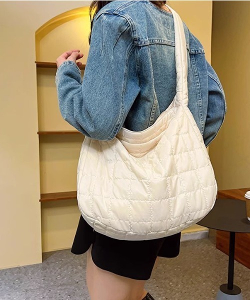 LAC-VERT(ラック・ヴェール)の「超軽量キルティングナイロンショルダーバッグ(ショルダーバッグ・レディース・ホワイト/ブラック/ベージュ/グリーン・FREE)」の14枚目の写真