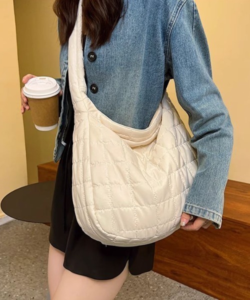 LAC-VERT(ラック・ヴェール)の「超軽量キルティングナイロンショルダーバッグ(ショルダーバッグ・レディース・ホワイト/ブラック/ベージュ/グリーン・FREE)」の15枚目の写真