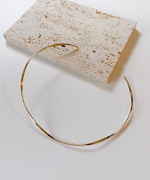 tone（トーン）の「【ECRu.】ツイストチョーカー（チョーカー・レディース・シルバー/ゴールド・FREE）」の3枚目の写真