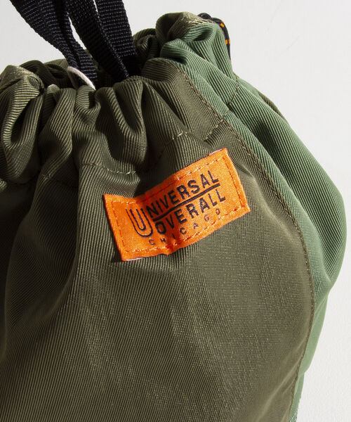 UNIVERSAL OVERALL(ユニバーサルオーバーオール)の「【UNIVERSAL OVERALL/ユニバーサルオーバーオール】ミリタリーツイル巾着バッグ(ショルダーバッグ・メンズ・ブラウン/オリーブ・FREE)」の4枚目の写真