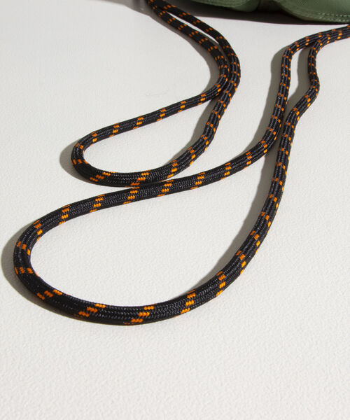 UNIVERSAL OVERALL(ユニバーサルオーバーオール)の「【UNIVERSAL OVERALL/ユニバーサルオーバーオール】ミリタリーツイル巾着バッグ(ショルダーバッグ・メンズ・ブラウン/オリーブ・FREE)」の6枚目の写真