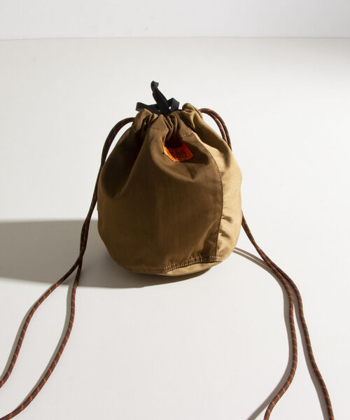 UNIVERSAL OVERALL(ユニバーサルオーバーオール)の「【UNIVERSAL OVERALL/ユニバーサルオーバーオール】ミリタリーツイル巾着バッグ(ショルダーバッグ・メンズ・ブラウン/オリーブ・FREE)」の9枚目の写真