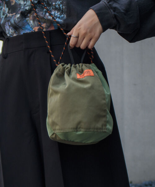UNIVERSAL OVERALL(ユニバーサルオーバーオール)の「【UNIVERSAL OVERALL/ユニバーサルオーバーオール】ミリタリーツイル巾着バッグ(ショルダーバッグ・メンズ・ブラウン/オリーブ・FREE)」の13枚目の写真