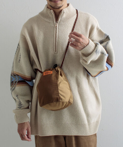 UNIVERSAL OVERALL(ユニバーサルオーバーオール)の「【UNIVERSAL OVERALL/ユニバーサルオーバーオール】ミリタリーツイル巾着バッグ(ショルダーバッグ・メンズ・ブラウン/オリーブ・FREE)」の16枚目の写真