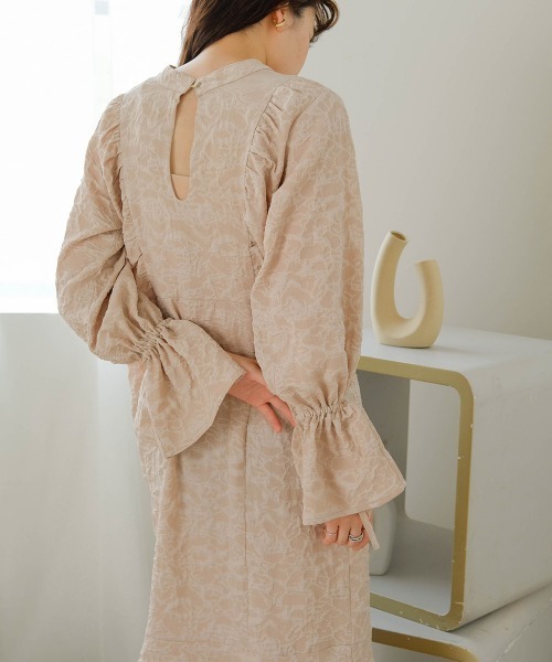 Bab（バブ）の「【新色追加】ニュアンスジャガードワンピース（ワンピース・レディース・ブラック/ベージュ/イエロー/アイボリー・M）」の9枚目の写真