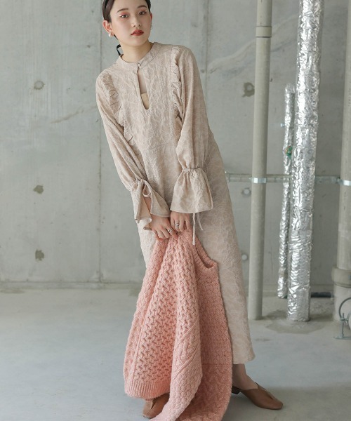 Bab（バブ）の「【新色追加】ニュアンスジャガードワンピース（ワンピース・レディース・ブラック/ベージュ/イエロー/アイボリー・M）」の22枚目の写真