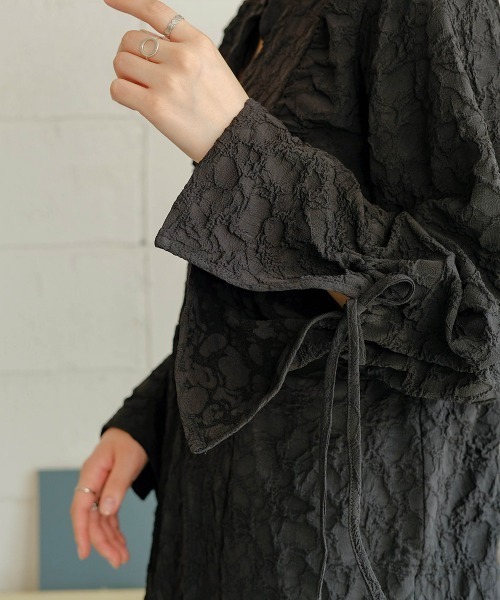 Bab（バブ）の「【新色追加】ニュアンスジャガードワンピース（ワンピース・レディース・ブラック/ベージュ/イエロー/アイボリー・M）」の20枚目の写真