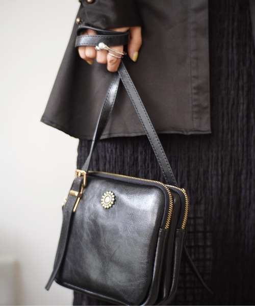 Port（ポート）の「ヴィンテージライク マルチ スクエアショルダー バッグ（ショルダーバッグ・レディース・ブラック/ライトブラウン・FREE）」の8枚目の写真