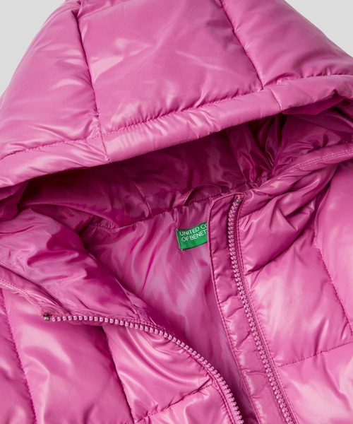 BENETTON (UNITED COLORS OF BENETTON)(ベネトンユナイテッドカラーズオブベネトン)の「【GREEN B】キッズフード付きスリーブデザイン中綿ジャケットG(その他アウター・キッズ・ピンク/ホワイト系その他/パープル・SMALL/MEDIUM/LARGE/X-LARGE/XX-LARGE)」の5枚目の写真
