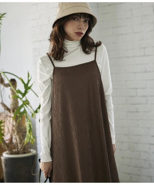 ANAP(アナップ)の「シンプルハイネックトップスカットソー(Tシャツ/カットソー・レディース・ホワイト/ブラック/モカ/モスグリーン・FREE)」の13枚目の写真