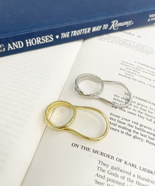 kutir（クティール）の「ダブルフィンガーリング（リング・レディース・ゴールド/シルバー・FREE）」の2枚目の写真