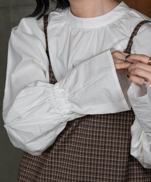 lawgy(ラウジー)の「flare tuck sleeve blouse(シャツ/ブラウス・レディース・ホワイト/ブラウン/ブラック・FREE)」の21枚目の写真