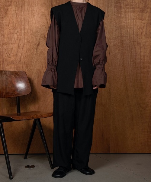 lawgy(ラウジー)の「flare tuck sleeve blouse(シャツ/ブラウス・レディース・ホワイト/ブラウン/ブラック・FREE)」の17枚目の写真