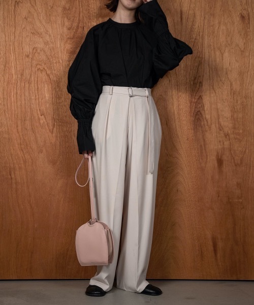 lawgy(ラウジー)の「flare tuck sleeve blouse(シャツ/ブラウス・レディース・ホワイト/ブラウン/ブラック・FREE)」の15枚目の写真