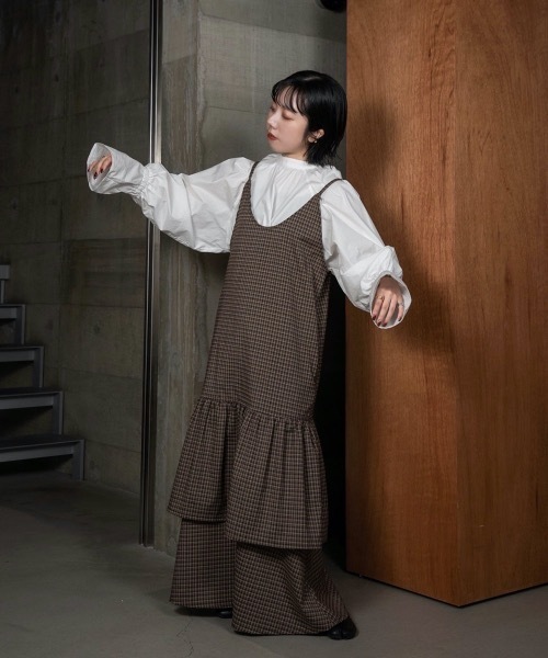 lawgy(ラウジー)の「flare tuck sleeve blouse(シャツ/ブラウス・レディース・ホワイト/ブラウン/ブラック・FREE)」の7枚目の写真