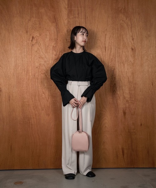 lawgy(ラウジー)の「flare tuck sleeve blouse(シャツ/ブラウス・レディース・ホワイト/ブラウン/ブラック・FREE)」の12枚目の写真