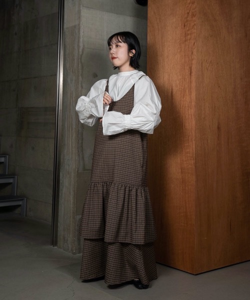 lawgy(ラウジー)の「flare tuck sleeve blouse(シャツ/ブラウス・レディース・ホワイト/ブラウン/ブラック・FREE)」の9枚目の写真