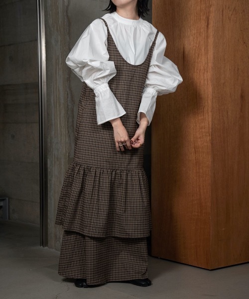 lawgy(ラウジー)の「flare tuck sleeve blouse(シャツ/ブラウス・レディース・ホワイト/ブラウン/ブラック・FREE)」の10枚目の写真