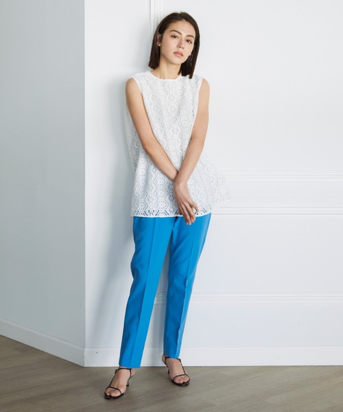 INED（イネド）の「美脚パンツ（その他パンツ・レディース・ネイビー/イエロー/ライトグリーン/オフホワイト/ブラック/サックスブルー/ピンク/グリーン/ブラウン/ブルー/グレイッシュブルー/チャコールグレー/キャメル/レッド/モスグリーン・5号/7号/9号/11号）」の11枚目の写真