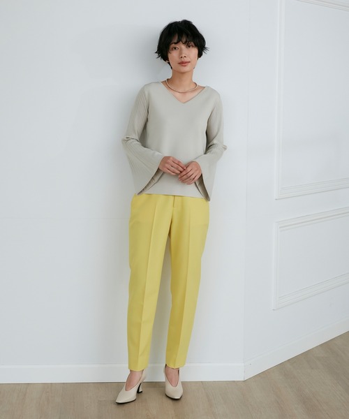 INED（イネド）の「美脚パンツ（その他パンツ・レディース・ネイビー/イエロー/ライトグリーン/オフホワイト/ブラック/サックスブルー/ピンク/グリーン/ブラウン/ブルー/グレイッシュブルー/チャコールグレー/キャメル/レッド/モスグリーン・5号/7号/9号/11号）」の22枚目の写真