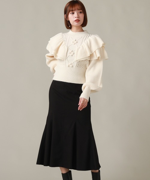 Cheek(チーク)の「ケーブルフリルニット(ニット/セーター・レディース・オフホワイト/グレー/モカ・MEDIUM)」の4枚目の写真