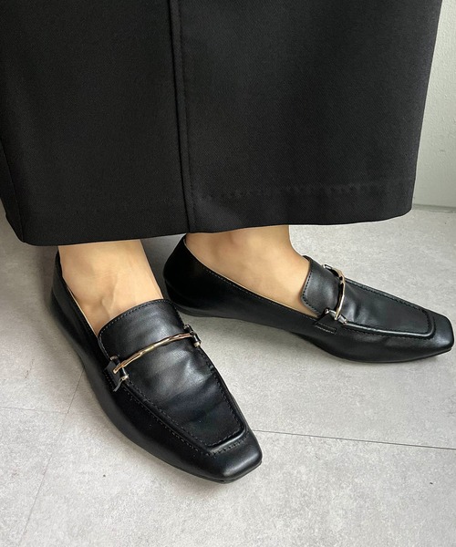 CAPRICIEUX LE'MAGE（カプリシューレマージュ）の「2WAYビットローファー（ローファー・レディース・ブラック/ベージュ・23.5/24.5）」の6枚目の写真