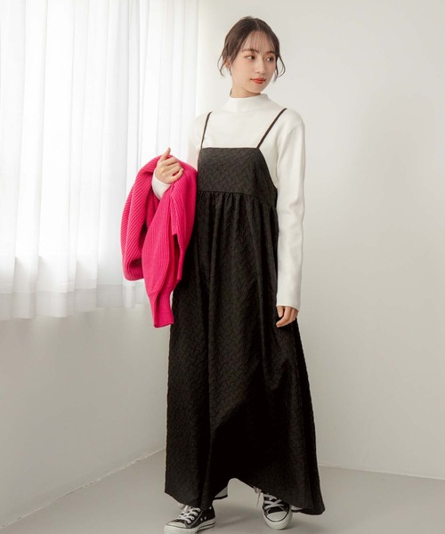 fifth(フィフス)の「【スタイリストレコメンド】ふくれジャガードキャミワンピース(ワンピース・レディース・ブラック/ライトブラウン・S/M)」の4枚目の写真