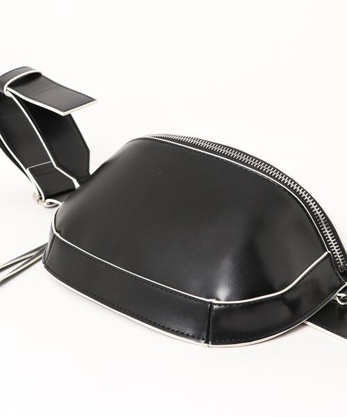 PAGEBOY（ページボーイ）の「モードワンショルBAG（ボディバッグ/ウエストポーチ・レディース・ブラック/オフホワイト・FREE）」の22枚目の写真