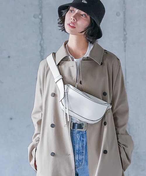 PAGEBOY（ページボーイ）の「モードワンショルBAG（ボディバッグ/ウエストポーチ・レディース・ブラック/オフホワイト・FREE）」の2枚目の写真