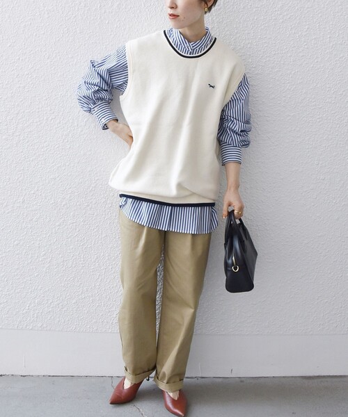 PENNEYS(ぺニーズ)の「【SHIPS any別注】PENNEYS:〈手洗い可能〉THE FOX ワンポイント ニット ベスト(ベスト・レディース・オフホワイト/ブルー・ONE SIZE)」の15枚目の写真