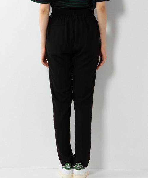 UNITED ARROWS(ユナイテッドアローズ)の「SFL ギャザーパンツ ◆(その他パンツ・レディース・ブラック/ネイビー/その他1・フリー)」の4枚目の写真