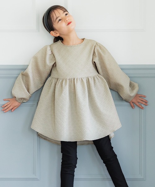 coca(coca)(コカ)の「キッズ 親子お揃い上品エンボスブラウス(シャツ/ブラウス・キッズ・ライトベージュ/ブラック・100/110/120/130/140)」の2枚目の写真