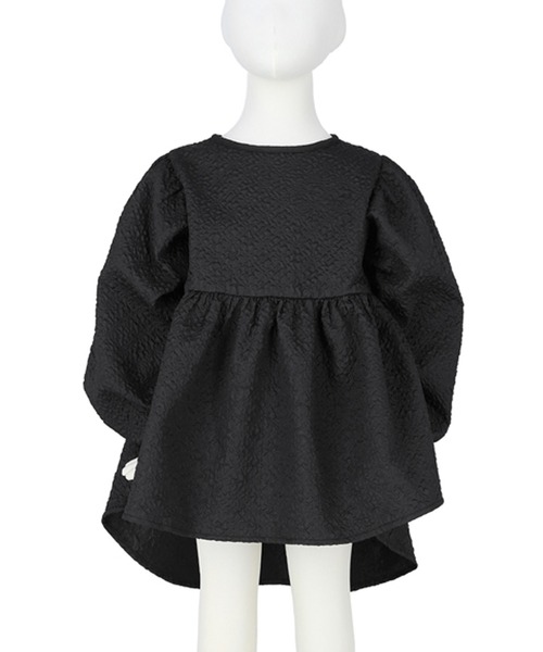 coca(coca)(コカ)の「キッズ 親子お揃い上品エンボスブラウス(シャツ/ブラウス・キッズ・ライトベージュ/ブラック・100/110/120/130/140)」の1枚目の写真